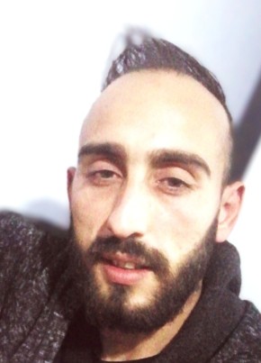 Murat Çardak, 28, Türkiye Cumhuriyeti, İzmir