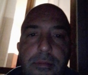 Fabry, 40, Sassari