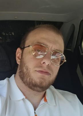 Ислам из Махачкалы 33 года