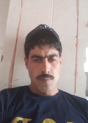 علي, 30, الجمهورية العربية السورية, سراقب
