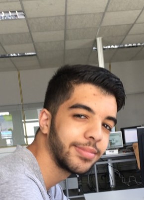 Karim, 29, République Française, Orléans