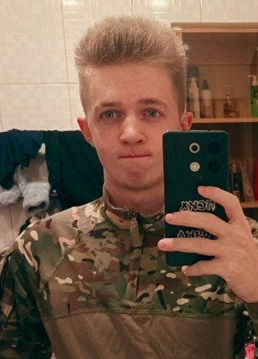 Денис из Приозерска 22 года
