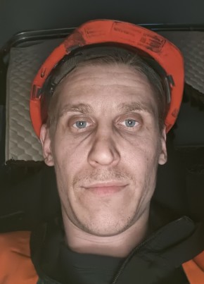 Андрей из Топки 32 года