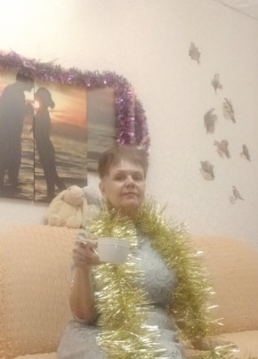 Тина, 68, Россия, Углегорск