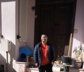 Cem, 20, Atasehir