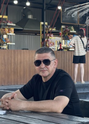 Вячеслав из Азова 48 лет