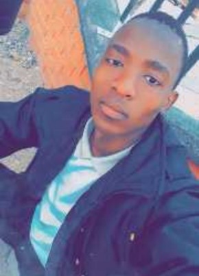 Otsile, 26, Botswana, Francistown