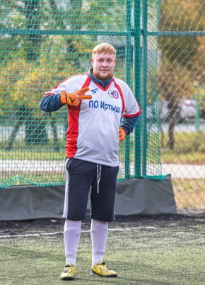 Артем из Омска 28 лет