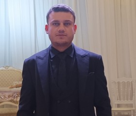 malik, 24, Istanbul