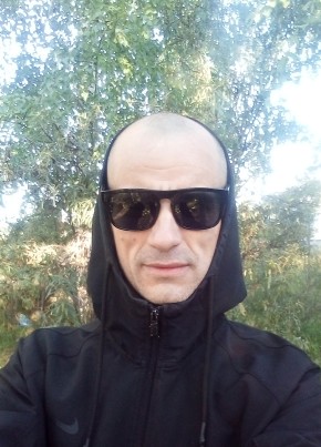 Коля Маев из Елабуги 42 года
