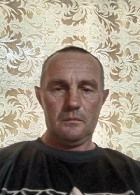 Юрий из Воронежа 54 года
