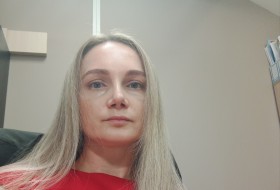 Oksana, 38 - Just Me