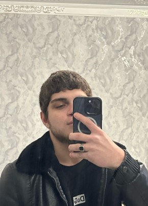 Мансур из Назрани 22 года