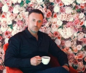 Viktor, 39, Budapest