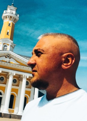 Артем из Евпатории 33 года
