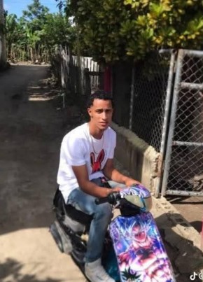 Johan из Santiago de los Caballeros 23 года