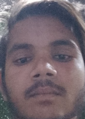 Arun Parmar, 18, India, Khargone