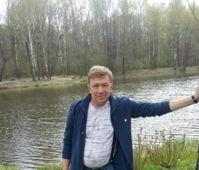 Александр, 69 лет, Петергоф