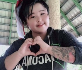 Daw, 27, Ban Talat Bueng