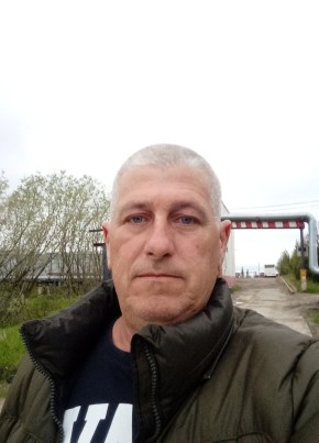 Сергей из Усинска 52 года