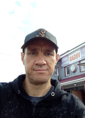Олег из Рассказово 44 года