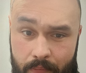 Miras, 27, Frankfurt am Main