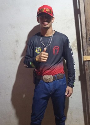 Júlio из Colatina 22 года