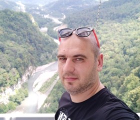 Oleg, 41, Moscow