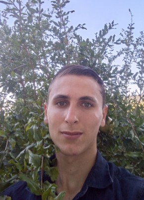 احمد из محافظة إدلب 19 лет