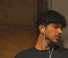 Waqar, 25, Mumbai