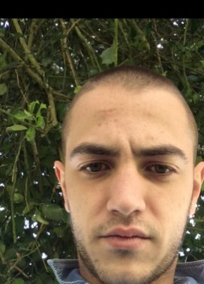 Lucas, 26, République Française, Agen