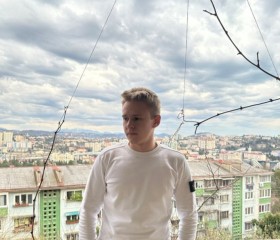 Илья, 19 лет, Сочи