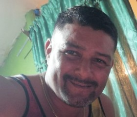 Randall, 39, Turrialba