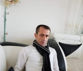 Roberto, 25, Prizren