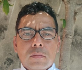 Isaías, 41, Playa del Carmen