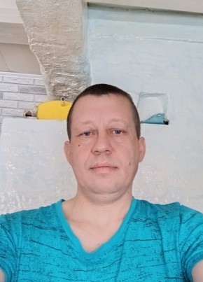 Павел из Екатеринбурга 44 года