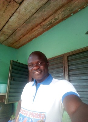 JB DOPAVOGUI, 38, République de Guinée, Conakry
