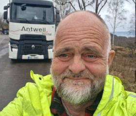 Carloscamioneros, 56, Prague