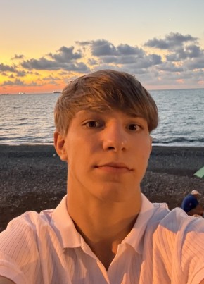 Misha из Ноябрьска 22 года