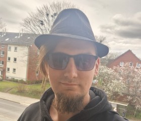 Dennis, 33, Schleswig