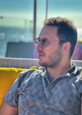 Кирилл из Санкт-Петербурга 33 года