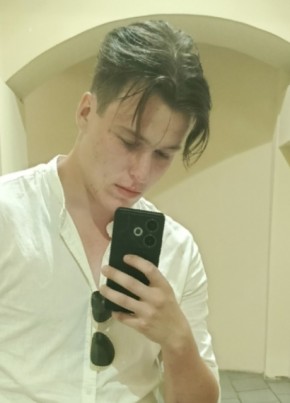 Андрей из Калининграда 23 года