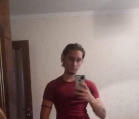 Diawlo, 21, Lodz