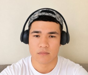Begzod, 18, Tashkent