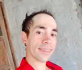 Leo, 32, Aguilares