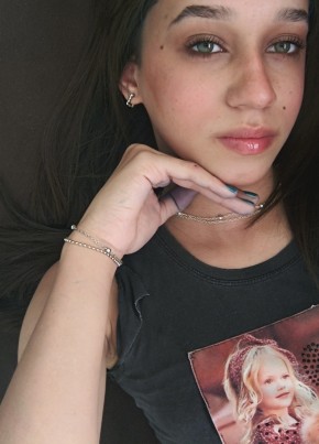 Emilly из Curitiba 18 лет