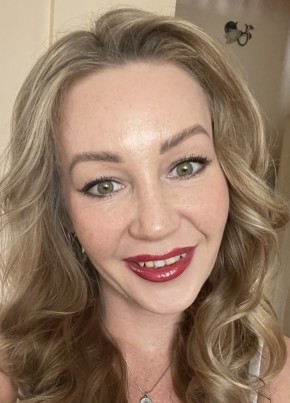 Julietta, 34, Russia, Saint Petersburg