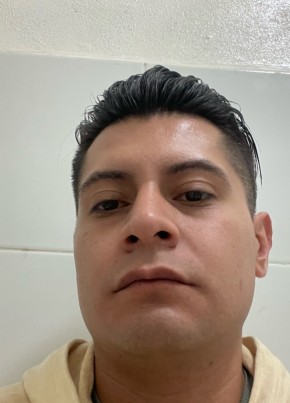 Jesús, 25, Estados Unidos Mexicanos, México Distrito Federal