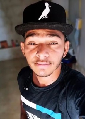 Alex из Paulo Afonso 26 лет