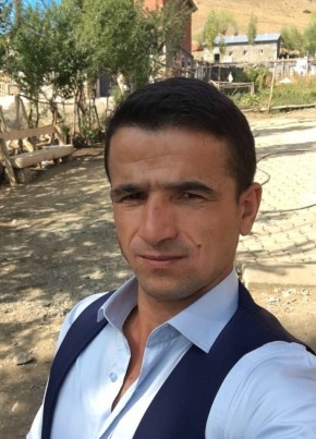 SNİKIRS, 37, Türkiye Cumhuriyeti, Ayvalık